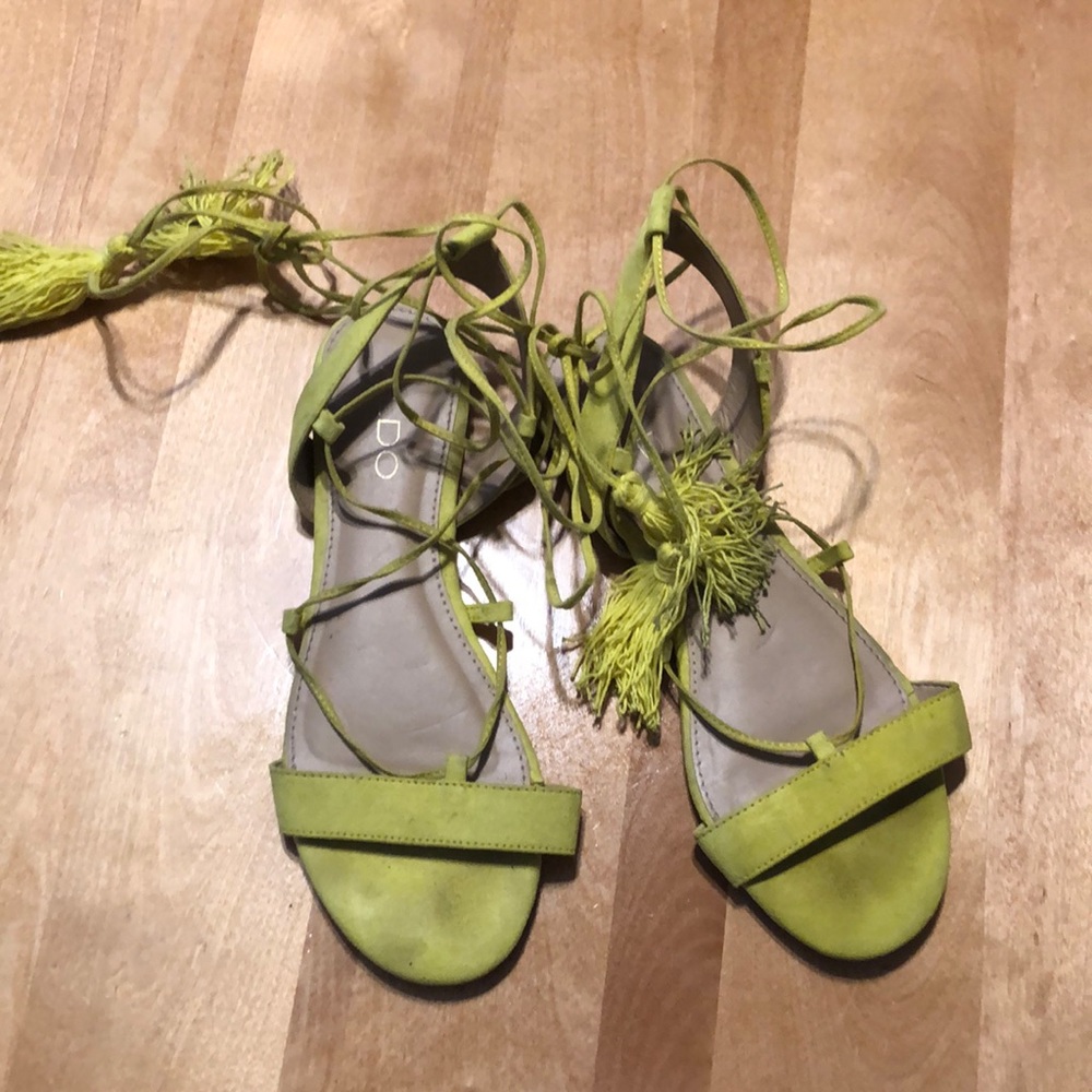 Pompom neon yellow tie up sandals